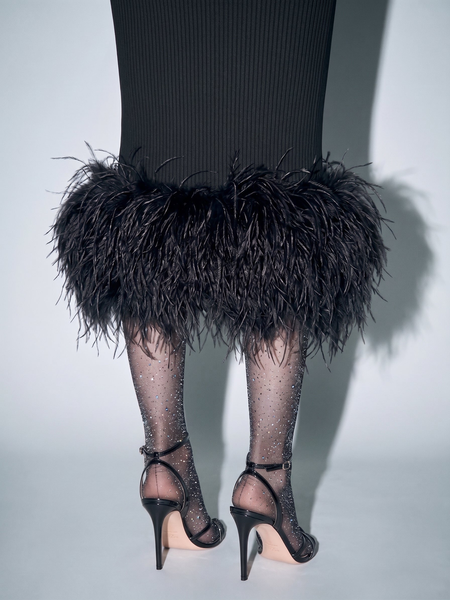LOULOU Feather-Trim Midi Knit Dress - photo 4